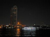 P1040203  Nuit sur la Chao Phraya
