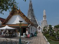 P1040063  Un des pavillons en bordure de la Chao Phraya