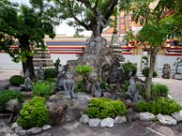 DSC 1335  Groupe de nats (esprits priés en relation avec le boudhisme)