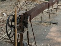 Machine servant à écraser les bambous