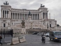 Monument à Victor Emmanuel- façade à colonnesl