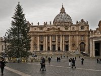 Place et Basilique St Pierre