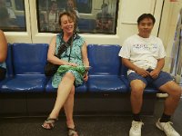 Dans le métro : Nous, Transport