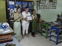 La remise des diplômes (1) : Cours cuisine, Nous