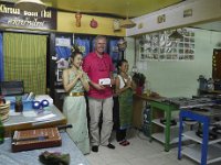 La remise des diplômes (4) celui de la meilleure prise de risque (consommation des plats préparés) : Cours cuisine, Nous