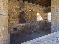 Four à pain  Les lépreux abandonnés à eux mêmes (d'où le nom d'"ile des oubliés") ont reconstitué une vie de village avec écoles, magasins, cafés, ...