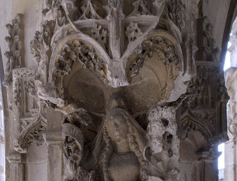 Pilier nord-ouest - la Vierge de l'Annonciation