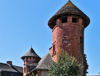 Maison de la Ramade de Friac (Ancien hôtel Beaurival)  Cette maison fut la propriété d'une puissante famille locale les Ramade de Friac. Sa construction date de la fin du XVIe siècle-début du XVIIe siècle