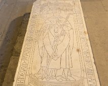 Dalle funéraire de Jean de Bonald