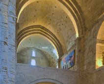 La nef, à l'étage la tribune des chanoines