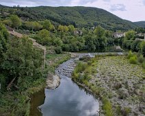 Le jaur et le barrage alimentant le bief du moulin