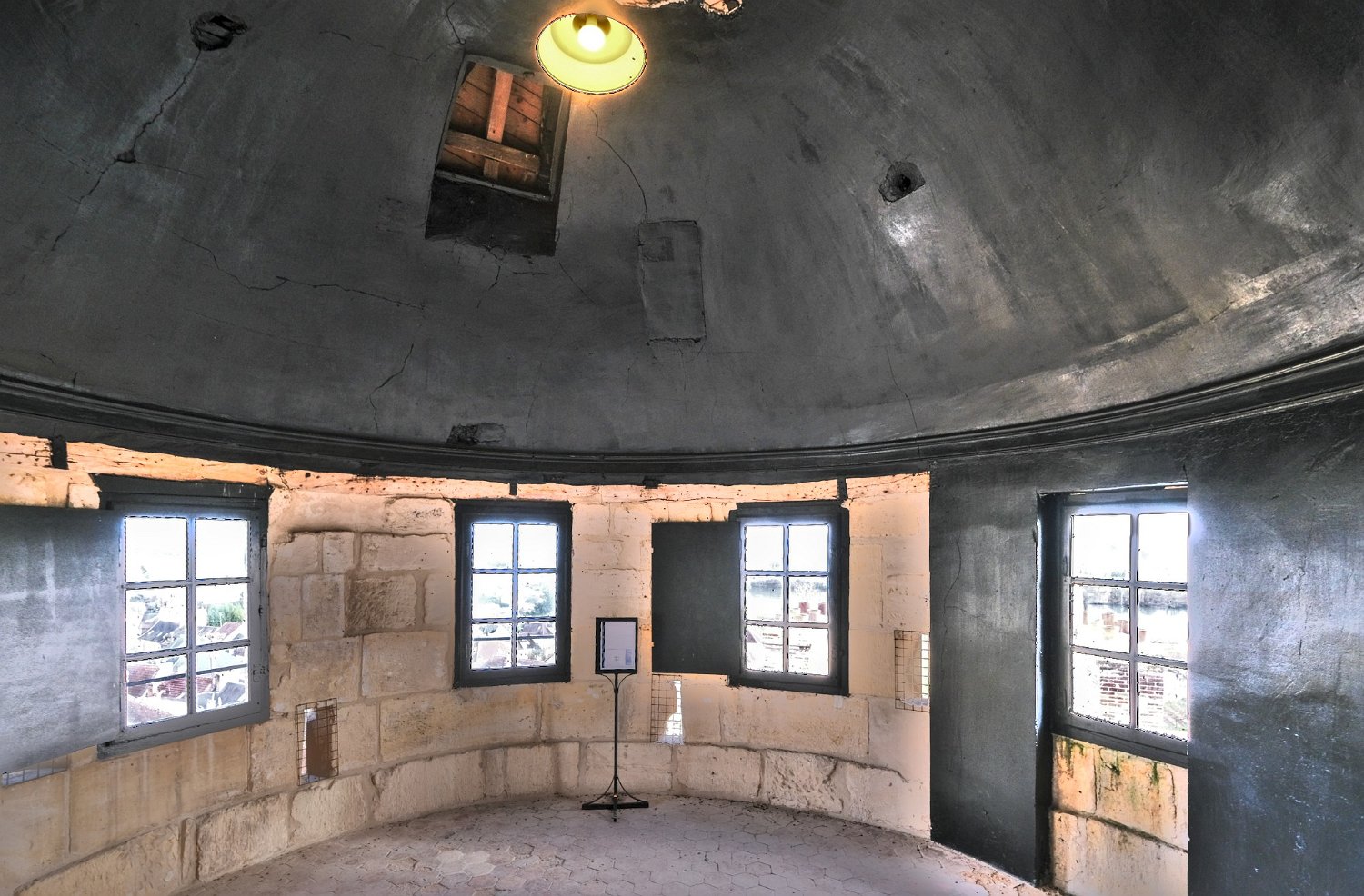 Pièce de la tour sud-est (ancien observatoire astronomique)