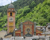 Collégiale Notre Dame de l'Assomption  L'Église Notre-Dame de l'Assomption est l'église paroissiale de Tende. C'est le principal édifice religieux du village, situé au cœur du bourg. Construite entre le 15e et le 16e siècle, cette église est un bel exemple d'architecture gothique tardive avec des éléments baroques ajoutés par la suite.