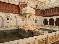 Trône en marbre blanc du maharaja