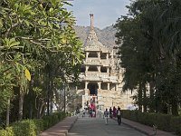 Allée principale d'accès au temple