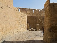 Chemin de ronde à l'intérieur des remparts