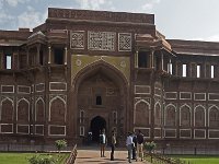 Palais de Jahangir, détail de la façade  Le porche est en forme d'Iwan de style persan.