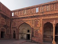 Palais de Jahangir, façade dans la cour intérieure