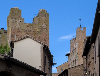 Via Rivellino.  Au fond  gauche le palazzo Pretorio