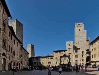 Piazza della Cisterna