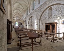 Eglise abbatiale - La nef en direction de l'entrée