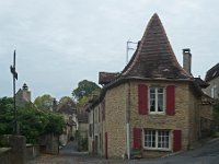 Maison d'angle entre deux rues