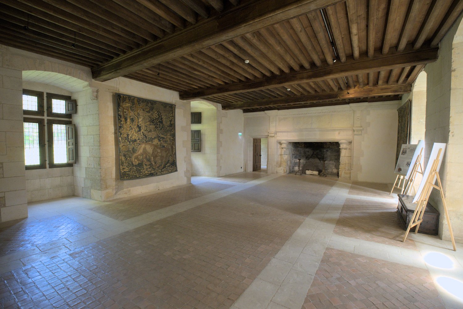 Rez de chaussée - La grande salle (2)