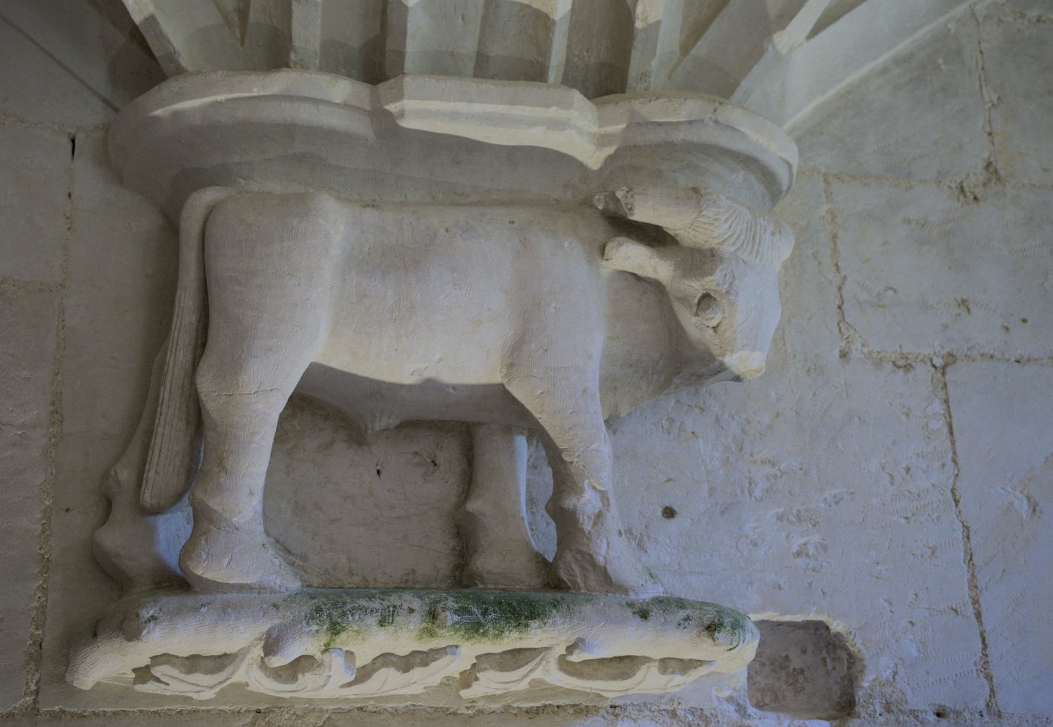 Vestibule du rez de chaussée - sculpture