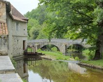 Le moulin et le pont médiéval