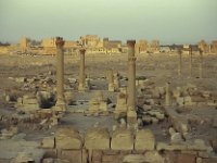 Vue générale au coucher du soleil vue du pied du château arabe