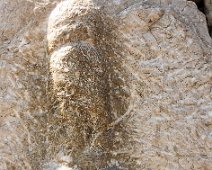 Phallus  gravé dans une pierre de la porte sud  Symbole protecteur