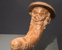 Sculpture en forme de phallus
