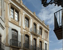 Palais de Mondragòn  Il abrite le musée municipal