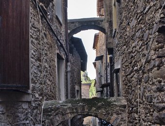 Dolceacqua- Arches de renfort