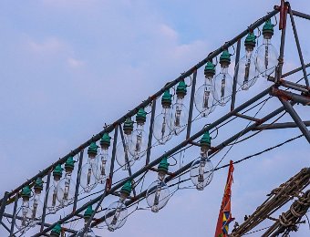 Lampes du bateau de pêche aux calmars