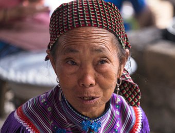  Femme ethnie non identifiée